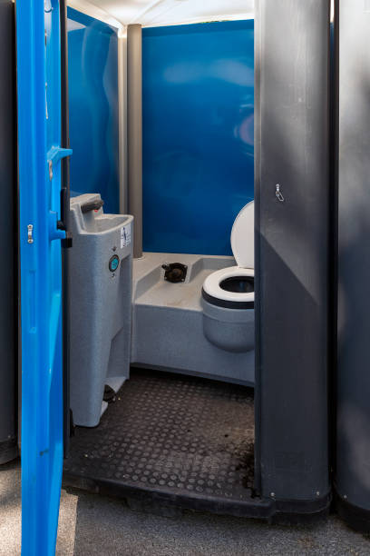 Porta potty delivery and setup in St Lawrence, PA